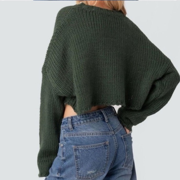 Edikted Green Crew Neck Sweater Chunky Knit - Preloved - Picture 2 of 3
